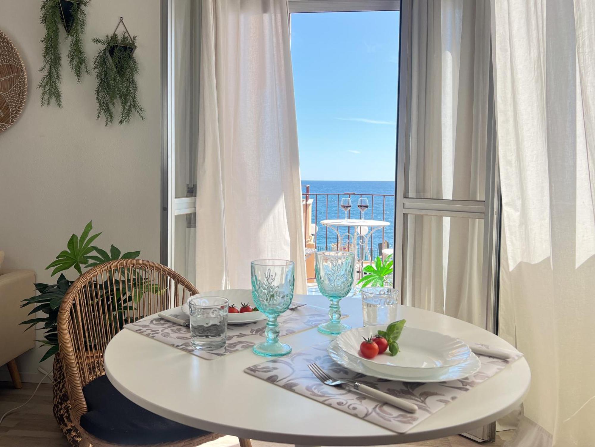 Apartment Seafront Tysandros