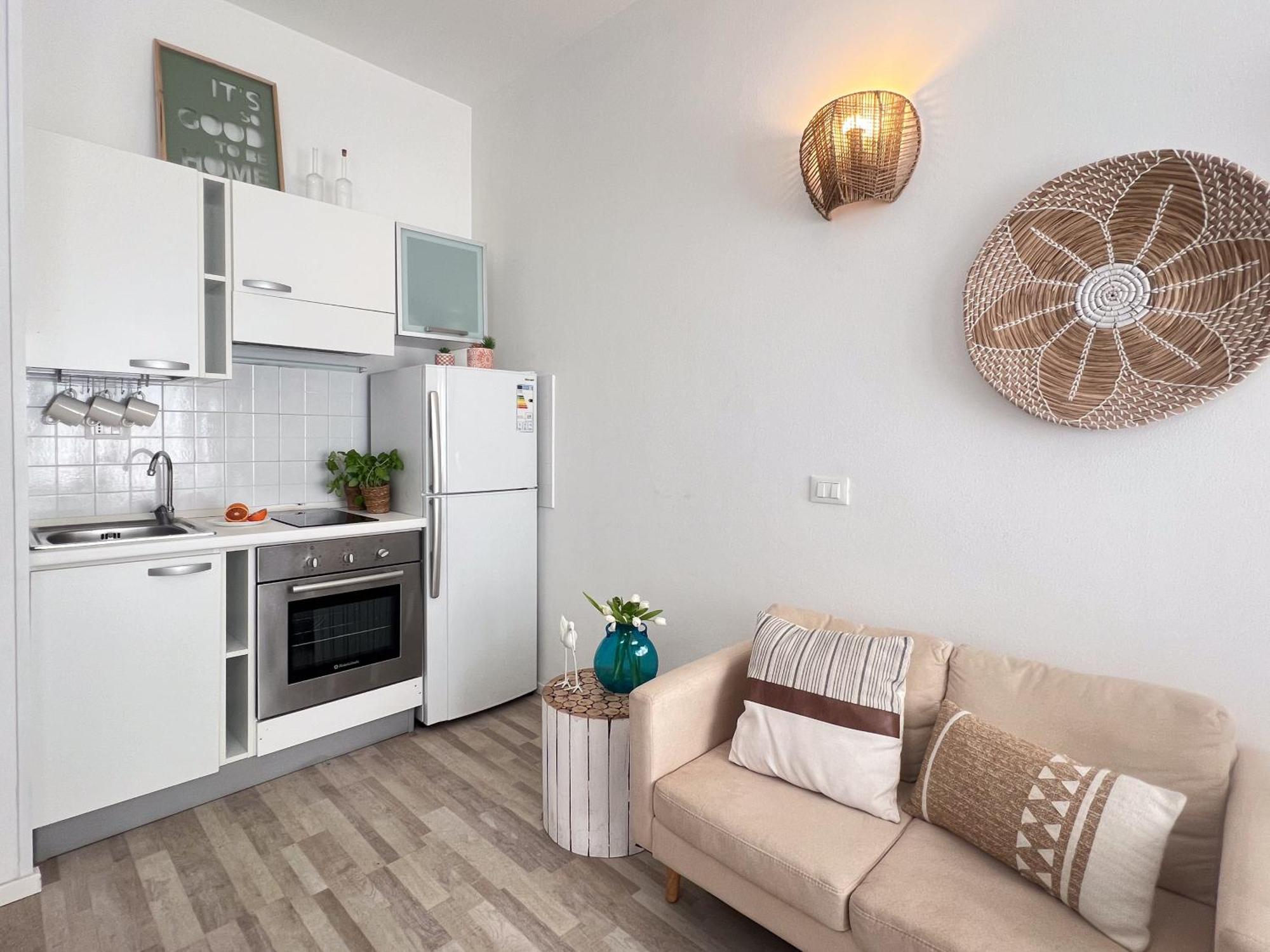 Seafront Tysandros Apartment Giardini Naxos
