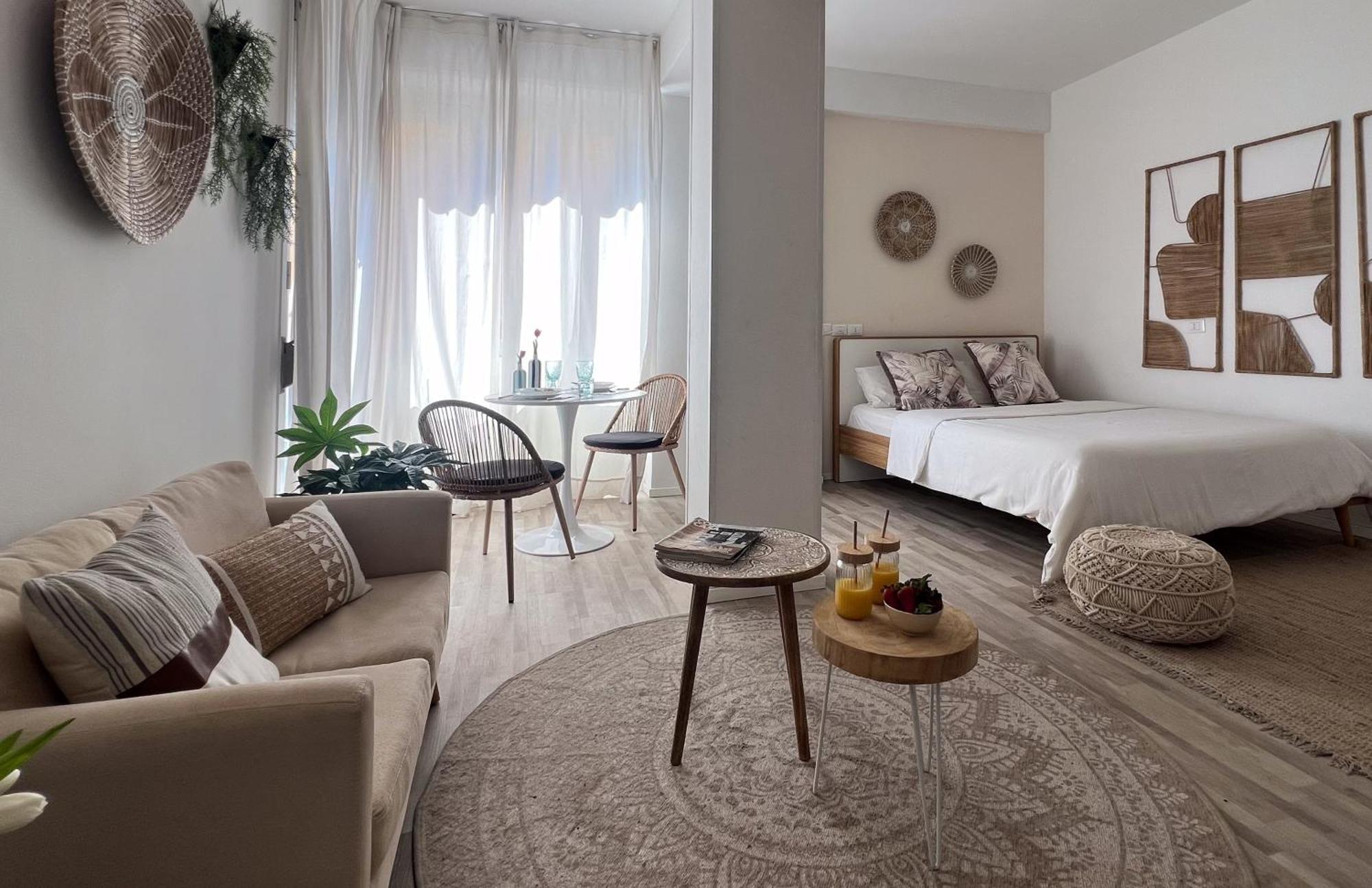 Seafront Tysandros Apartment Giardini Naxos