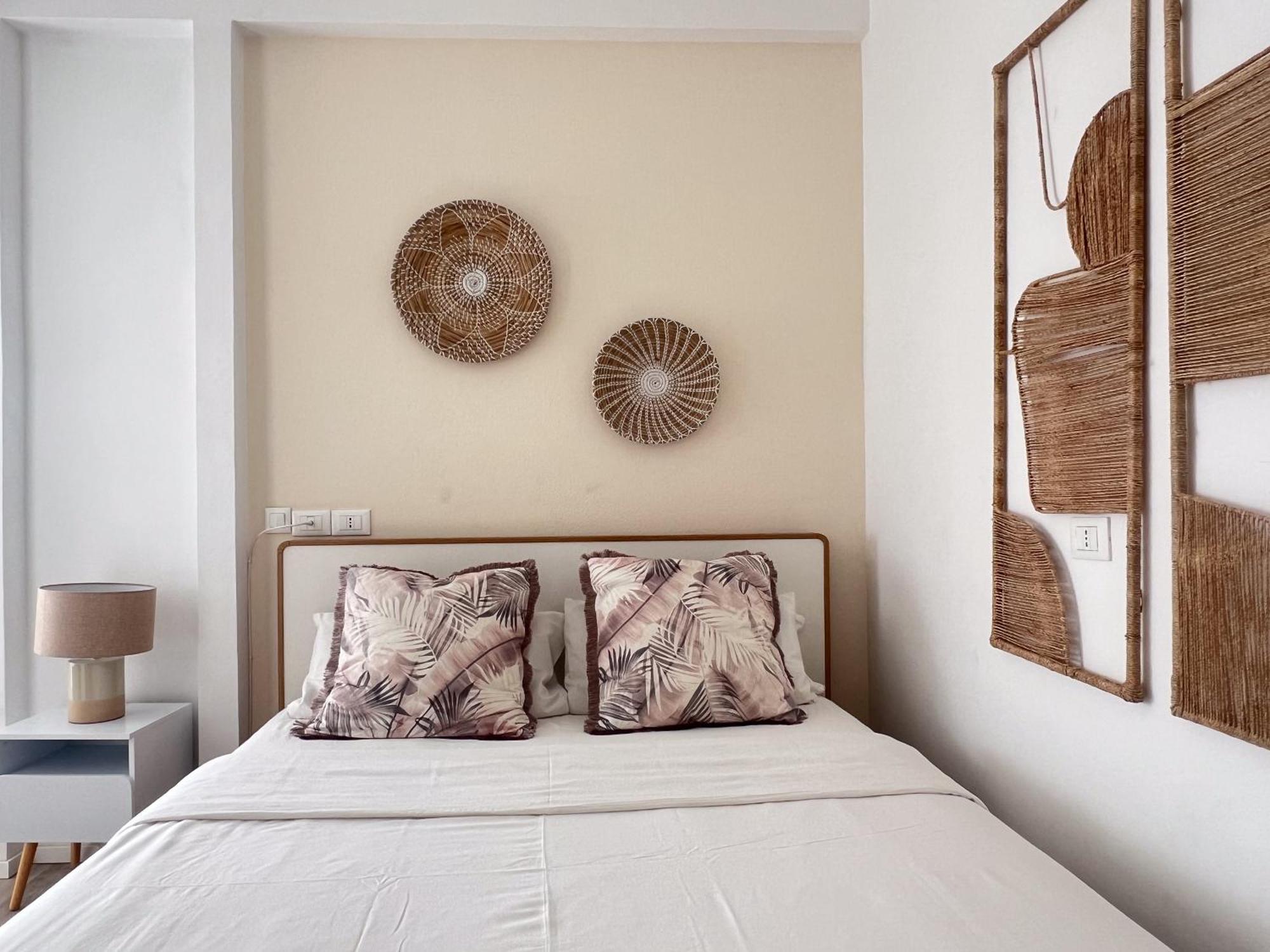 Seafront Tysandros Apartment